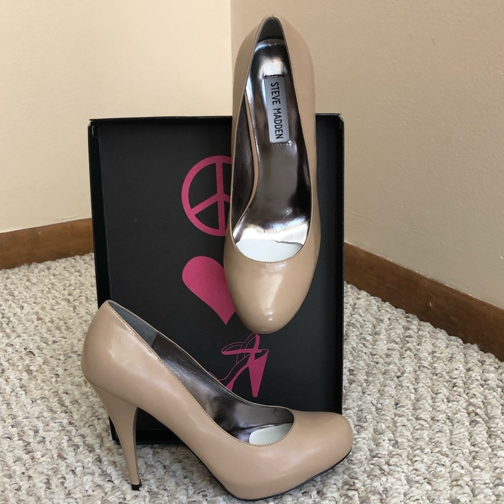 Steve Madden “Trinitie” pumps. NWOT
